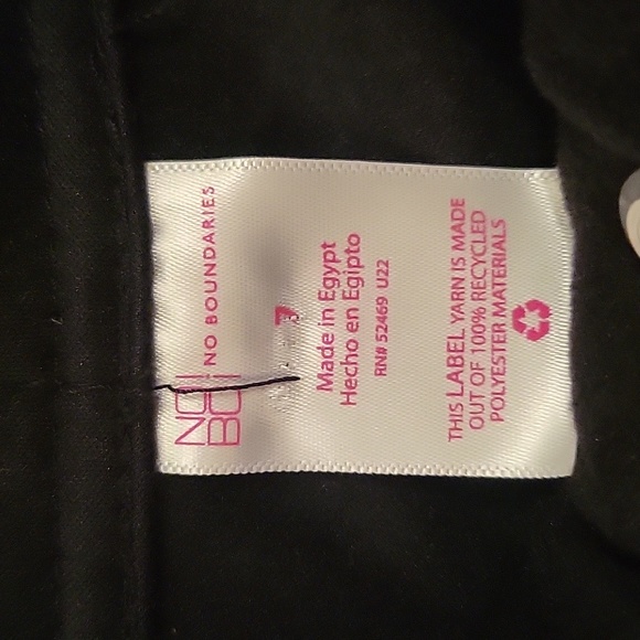 No Boundries  Jr. Pleather pants. - Picture 2 of 5